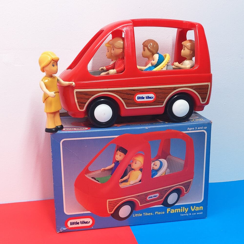 Vintage Doll House Size Little Tikes Van Family Baby Adults & Child Car Seat Lot